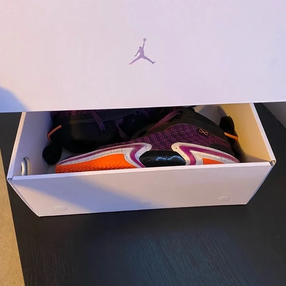 Air Jordan sneakers - Picture 4 of 7